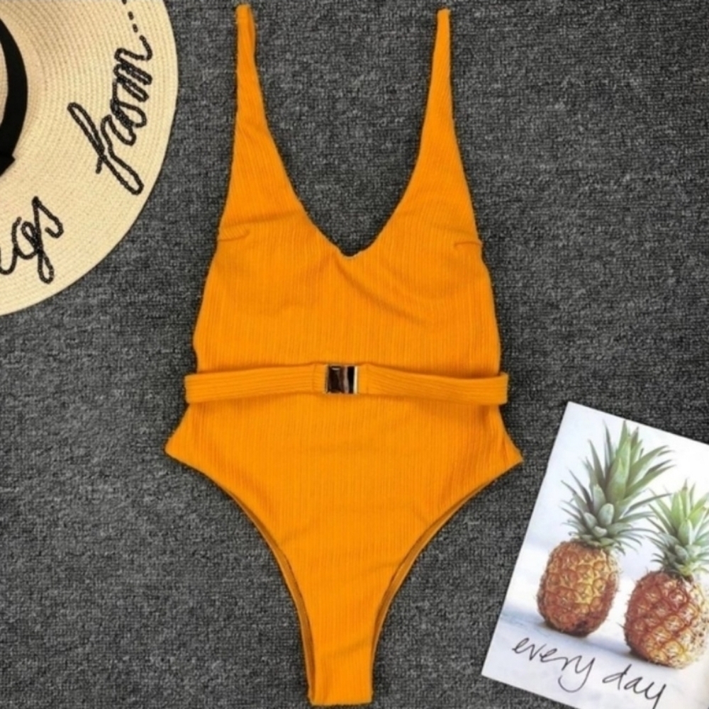New Ribbed Deep V-neck Belted One Piece Swimsuit - Picture 6 of 7